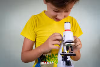 Pequeños Científicos: ¡Aventuras de Ciencia!